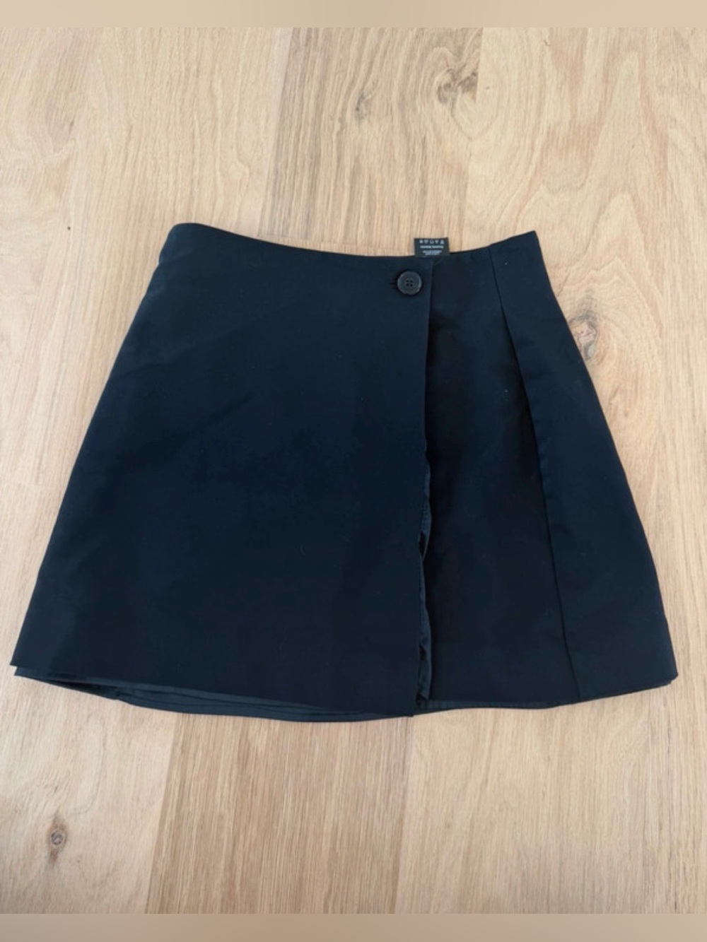 Aritzia Babaton Black Mini Skirt